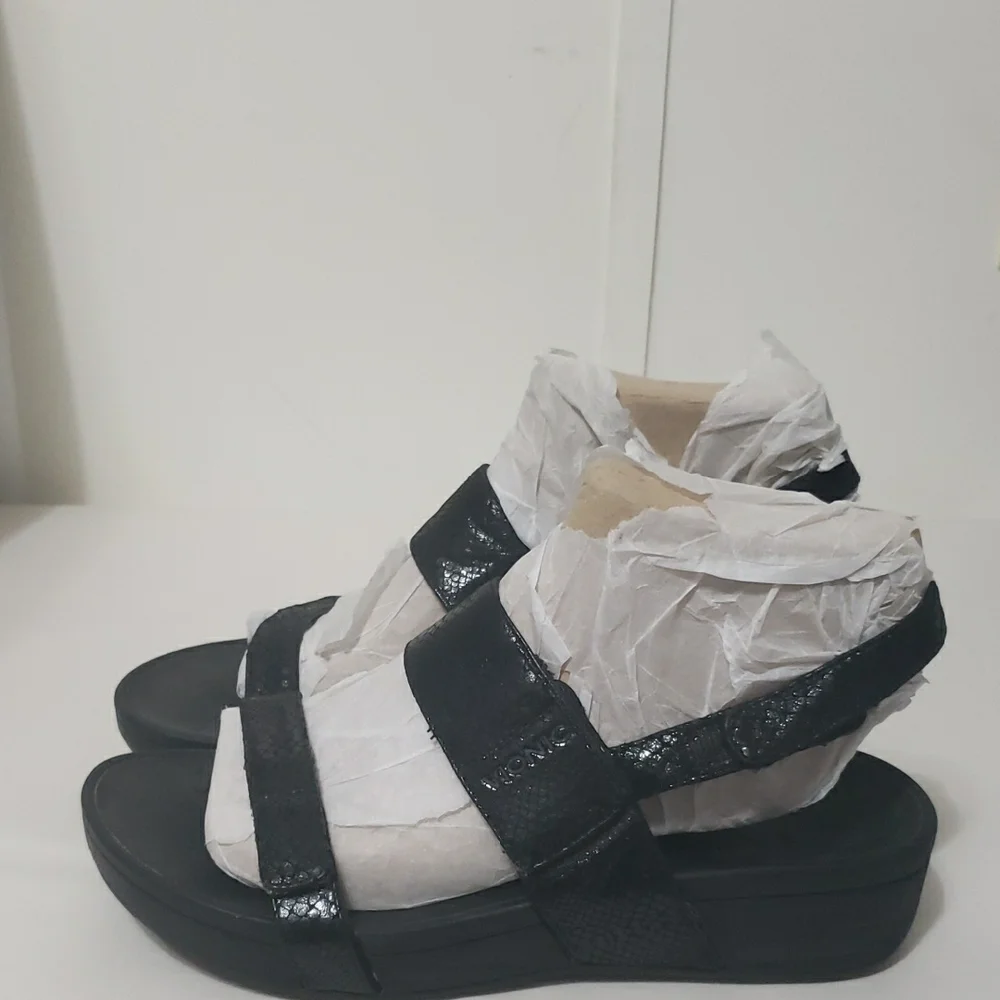 Vionic Orthoheel‎ (Bolina) Black Strappy Platform Sandals